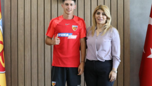 Kayserispor, altyapıdan Baran Ali Gezek ile profesyonel sözleşme imzaladı