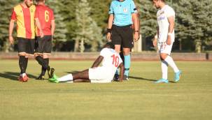 Kayserisporlu Kemen hazırlık maçında sakatlandı