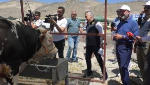 Kocasinan Belediye Başkanı Ahmet Çolakbayrakdar Erkilet Kurban Pazarı'nı ziyaret etti