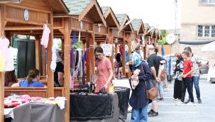 Maharetli eller pazar yerinde kışlık ürünler görücüye çıktı 