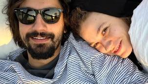 Makyajsız Poz Verdi Sosyal Medyayı Salladı! Görenler Tanıyamadı