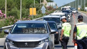 Muğla'da bayram yoğunluğu yaşanan güzergahlarda trafik denetimi artırıldı