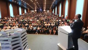 Şahinbey Belediyesi'nden başarılı 262 öğrenciye tablet