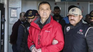 Sanık eski korgeneral Metin İyidil yeniden hakim karşısında