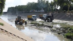 Sarıçam Deresi’nde Bayram Temizliği