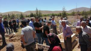 Şehit annesi son yolculuğuna uğurlandı