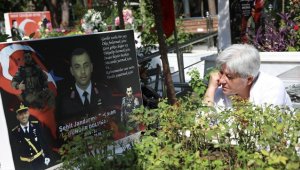 Şehit çocuklarıyla bayramlaştılar