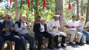 Şehit Taha Uluçay, kabri başında Kur’an okunarak anıldı