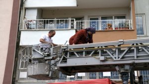 Sivas'ta binada çıkan yangında 5 kişi dumandan etkilendi