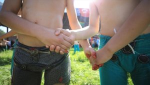 Tarihi Kırkpınar Yağlı Güreşleri'nde 661'inci randevu başladı