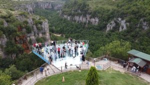 Türkiye'nin ilk cam seyir terası yeniden misafirlerini ağırlıyor