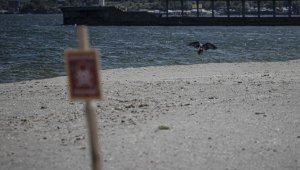 Ukrayna'nın Odessa kentinde mayın tehlikesi nedeniyle denize girilmiyor