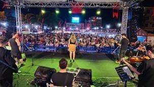 Ünye'de Elif Acımert ve Cumhur Şentepe Konseri 