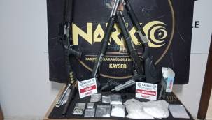 Uyuşturucu ticareti yapan 3 kişi yakalandı