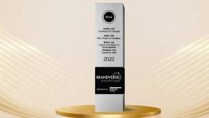 “YANINDAYIZ Derneği Brandverse Awards’da Toplumsal Eşitlik Kategorisinde Bronz Ödülün Sahibi Oldu