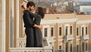 Yasak Elma'nın ünlü ismine Instagram şoku! Nikah basmak yerine Unfollowu bastı, sosyal medya ikiye bölündü