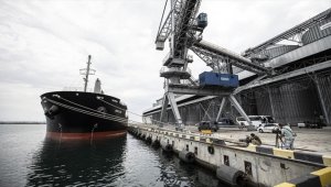 Zelenskiy, Ukrayna'dan tahıl taşıyacak ilk gemi yüklemesinin başladığını bildirdi