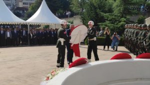 3. Cumhurbaşkanı Celal Bayar vefatının 36. yılında kabri başında anıldı