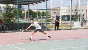 30 Ağustos Tenis Kupası devam ediyor