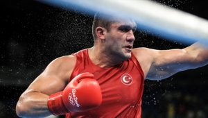 ABD'deki ağır sıklet boks maçında Ali Eren Demirezen, Kownacki'yi yendi