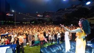 Ankara'da renkli yaz akşamları Öykü Gürman ile başladı 