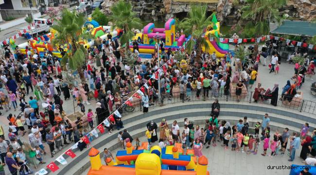 Bakan Dönmez Yalova Belediyesi çocuk etkinliğine katıldı