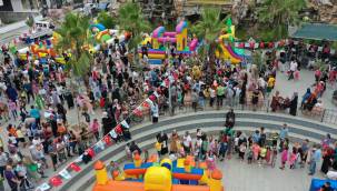 Bakan Dönmez Yalova Belediyesi çocuk etkinliğine katıldı