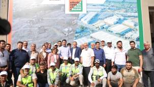 Bakan Kurum, Göllücü'de esnaf ve vayandaşlarla bir araya geldi