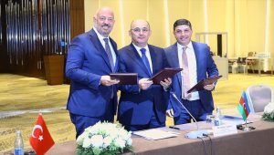 'Bakü-Tiflis-Kars'ta gümrük işlemlerinin kolaylaştırılması için anlaşma imzalandı