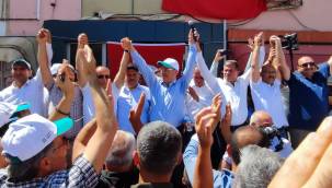 Başkan Akay, Bunların derdi fabrikaya çökmek, yediniz, yediniz doymadınız mı?