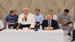 Başkan Büyükkılıç muhtarlarla buluştu