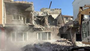 Başkan Büyükkılıç: ''Sahabiye'de hem uzlaşma devam ediyor hem de metruk binalar yıkılıyor''