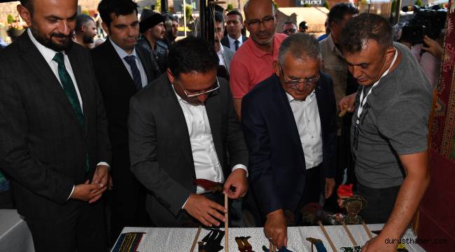 Başkan Büyükkılıç'tan festivalde ''devlet tiyatrosu'na kadro'' müjdesi