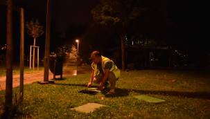 Başkent'te gece temizlik timleri iş başında