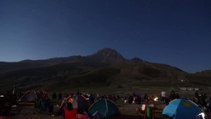 Büyük Zafer'in 100. yılında Erciyes'e zirve tırmanışı gerçekleştirildi