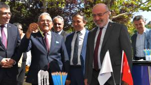 Büyükkılıç, Anadolu üniversiteler birliği tanıtım ve tercih fuarının açılış törenine katıldı 