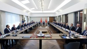 Cumhurbaşkanı Erdoğan, Ahlat'ta bölge valileriyle bir araya geldi