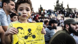 Doğu Guta'daki kimyasal silahlı katliam İdlib'de protesto edildi