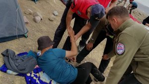 Erciyes Dağı'na tırmanırken düşerek yaralanan dağcıyı JAK timi kurtardı