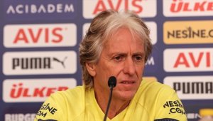 Fenerbahçe Teknik Direktörü Jorge Jesus: Gruplara kalmak istiyoruz