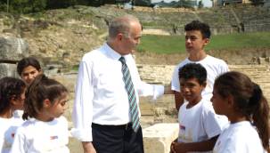 Fındık işçilerinin çocukları Başkan Özlü ile buluştu