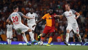 Galatasaray yine son dakikalarda Gomis ile güldü