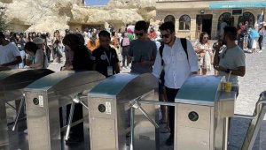 Gençler "Müzekart GNS" ile Türkiye'deki tarihi mekanları ücretsiz geziyor