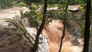 Giresun'da sağanak heyelan ve su taşkınlarına yol açtı 