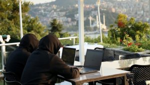 Hack Karadeniz'in aranan hackerlarının Bakan ve Başkan olduğu ortaya çıktı