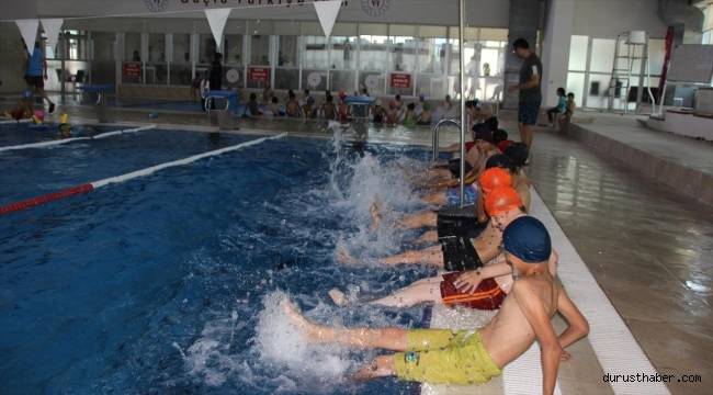 Hakkari'de iki yılda 12 bin çocuğa yüzme eğitimi verildi