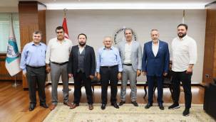 Hür Doğu Türkistanlılar Derneği Yönetiminden Başkan Büyükkılıç'a ziyaret