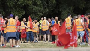 İngiltere'nin en büyük konteyner limanı Felixstowe'da grev 8 gün sürecek