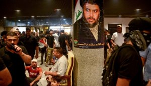 Irak Başbakanı Kazımi'den Sadr yanlısı protestoculara 'devlet kurumlarını boşaltın' çağrısı