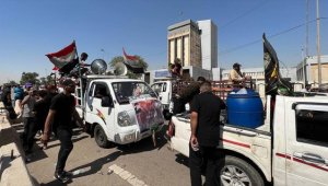 Irak'ta Sadr yanlıları Bağdat ve güney kentlerde sokaklara döküldü